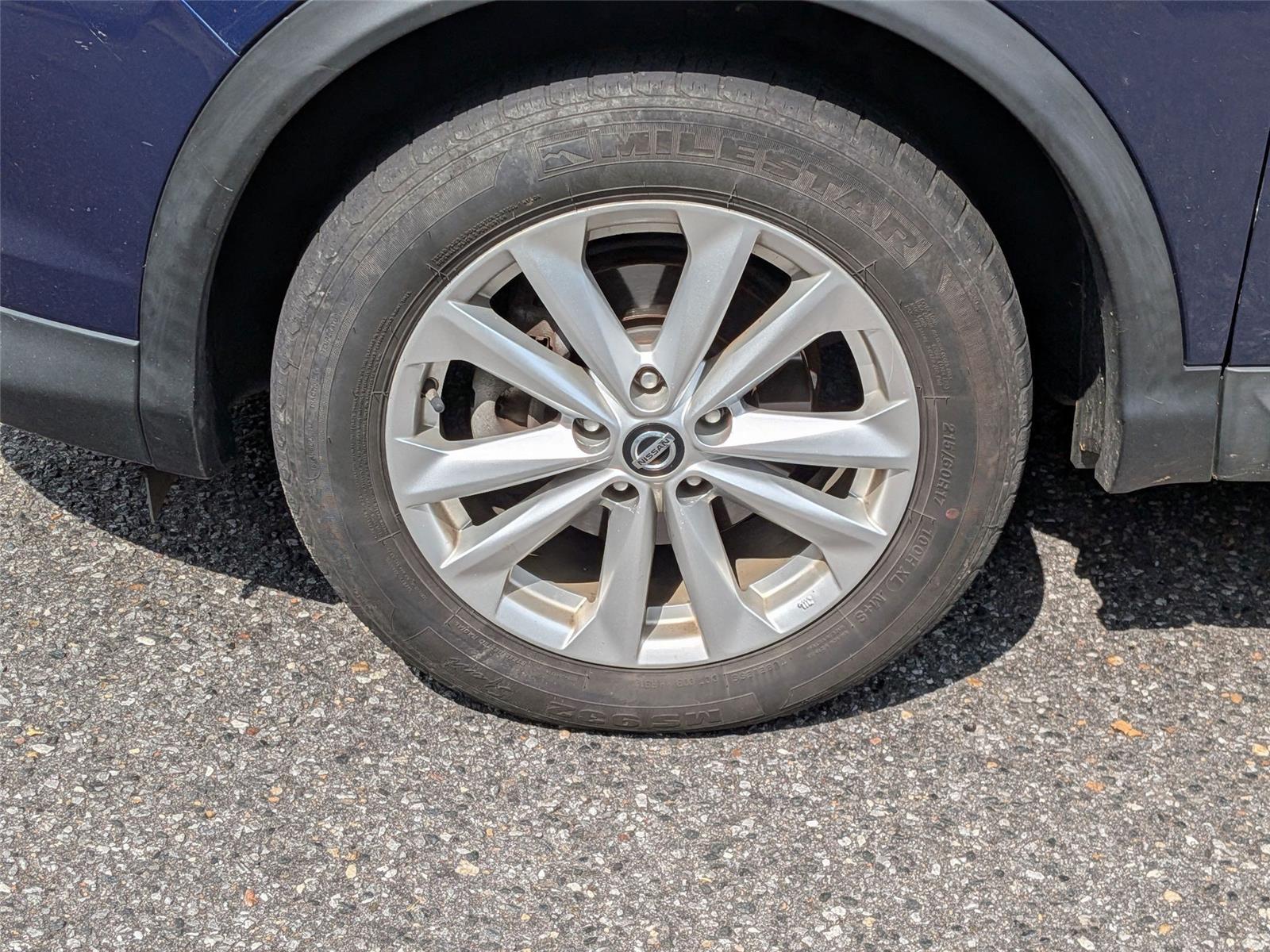 2019 Nissan Rogue Sport S photo 10