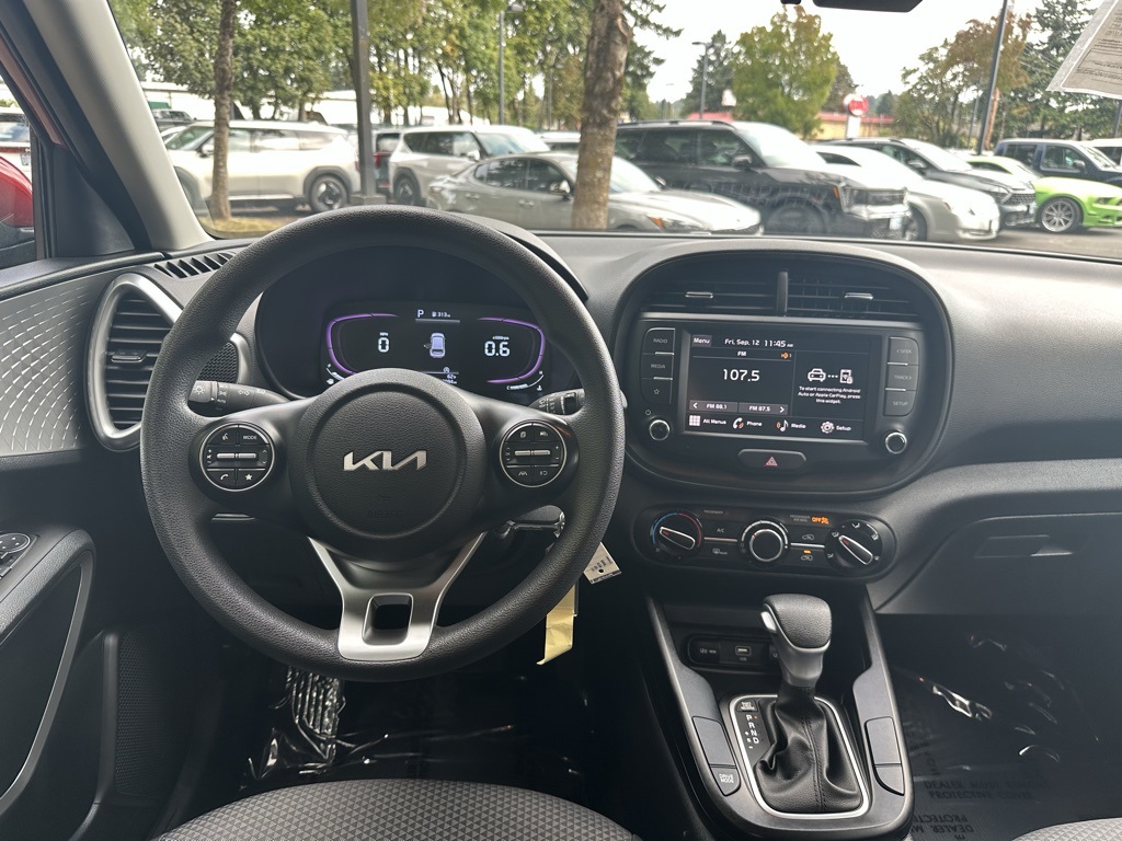 2023 Kia Soul LX photo 11