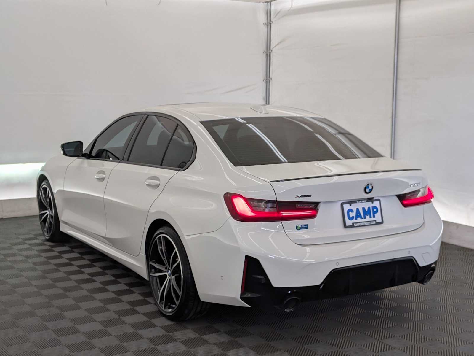 2023 Bmw 330i xDrive photo 3