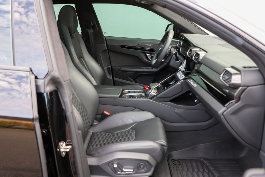 2021 Lamborghini Urus photo 54