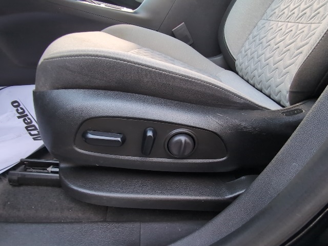 2023 Chevrolet Equinox LS photo 12
