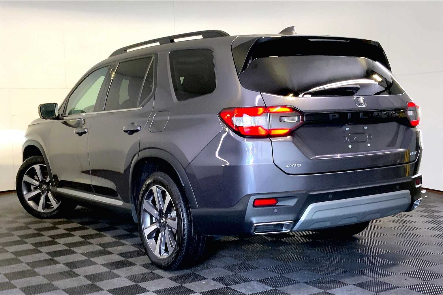 2025 Honda Pilot Elite photo 4