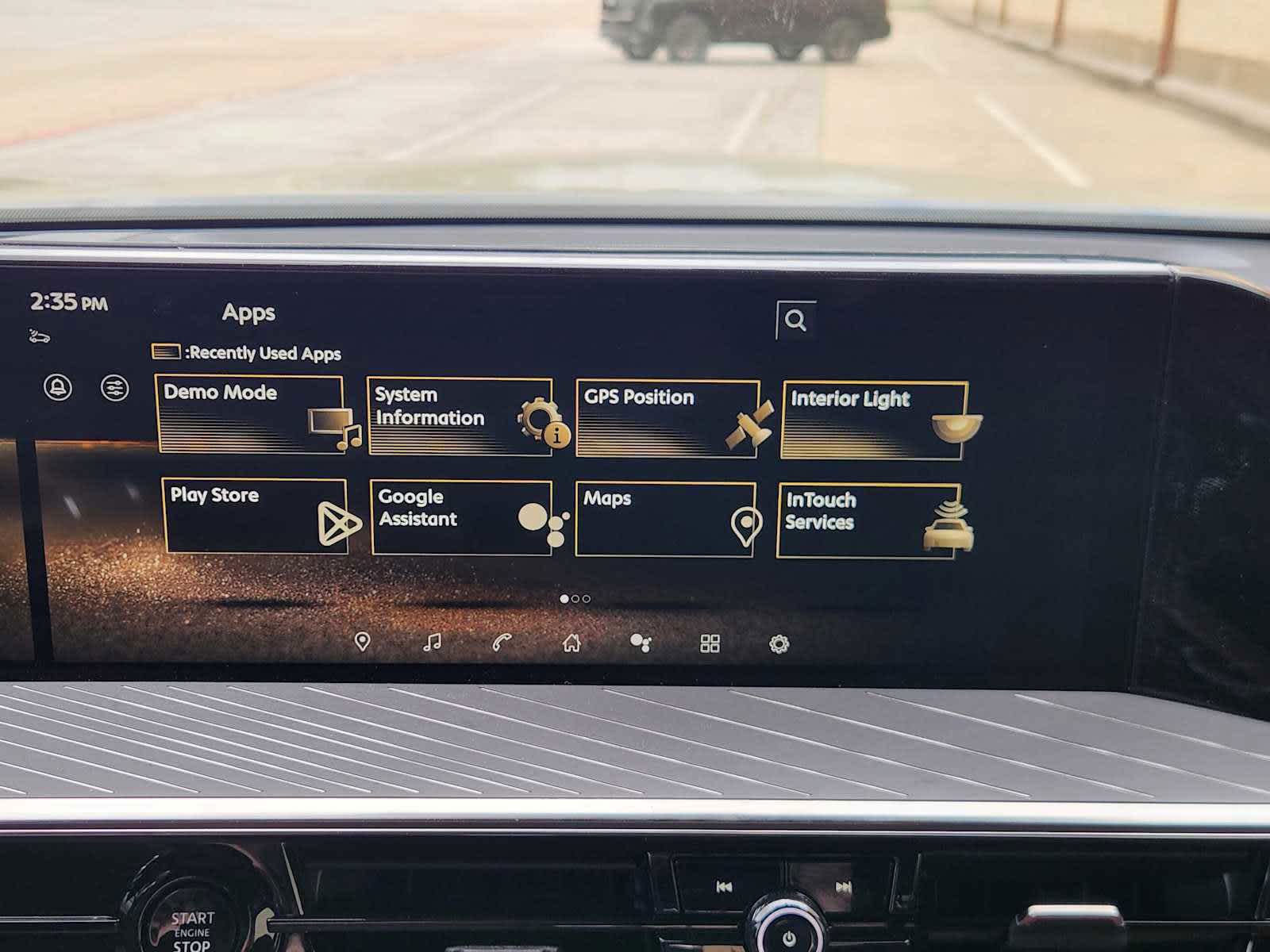 2025 Infiniti QX80 photo 11