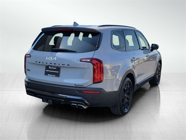 2022 Kia Telluride EX photo 3