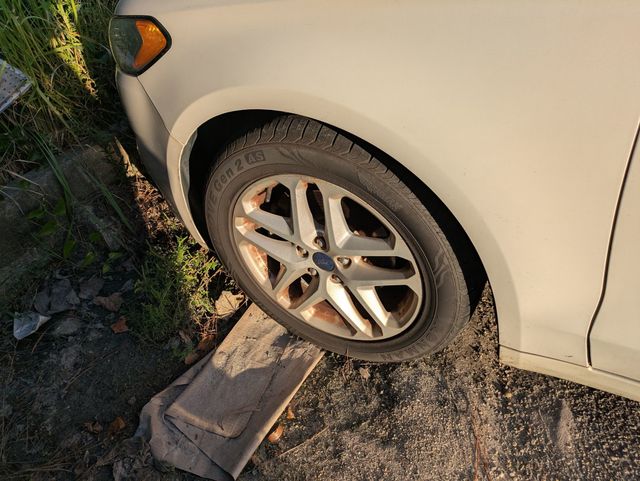 2014 Ford Fusion SE photo 4
