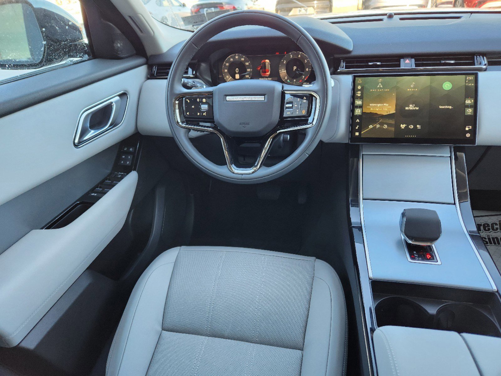 2025 Land Rover Range Rover Velar S photo 12