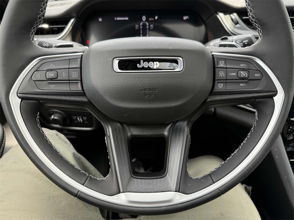 2025 Jeep Grand Cherokee Altitude X photo 22