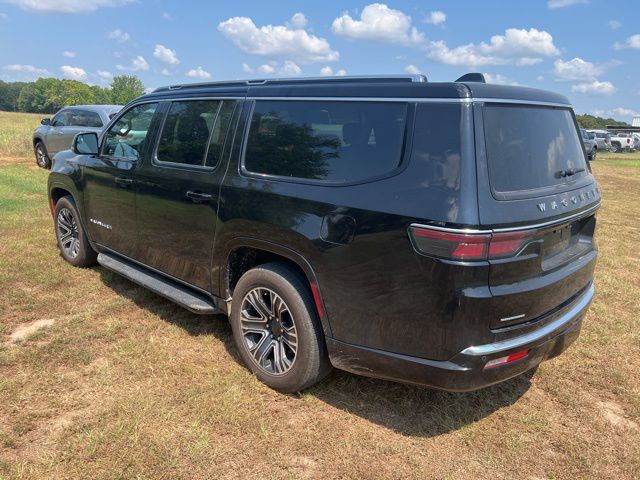 2023 Jeep Wagoneer L Series II photo 3