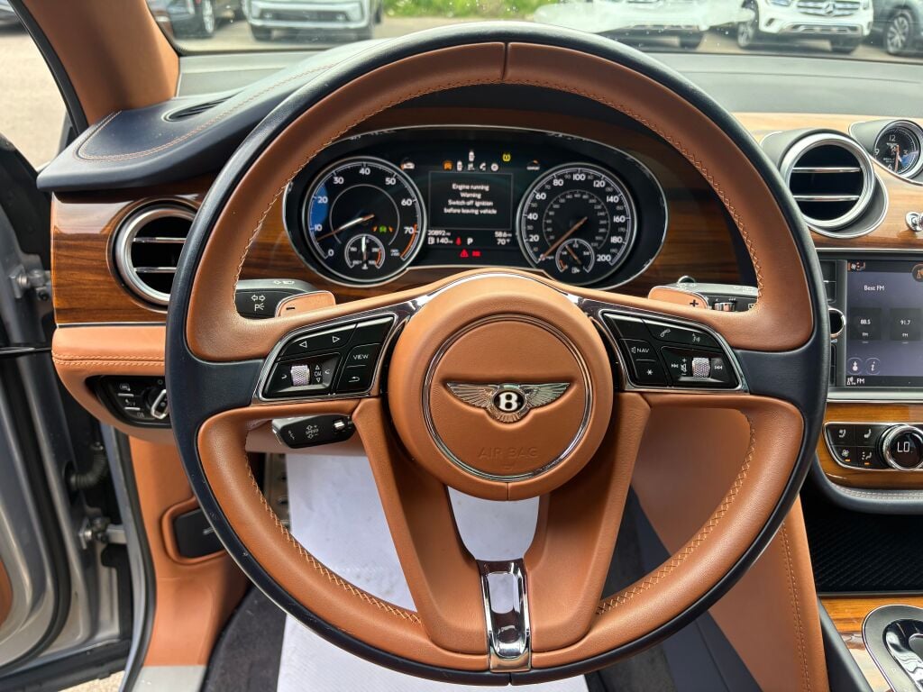 2019 Bentley Bentayga V8 photo 21
