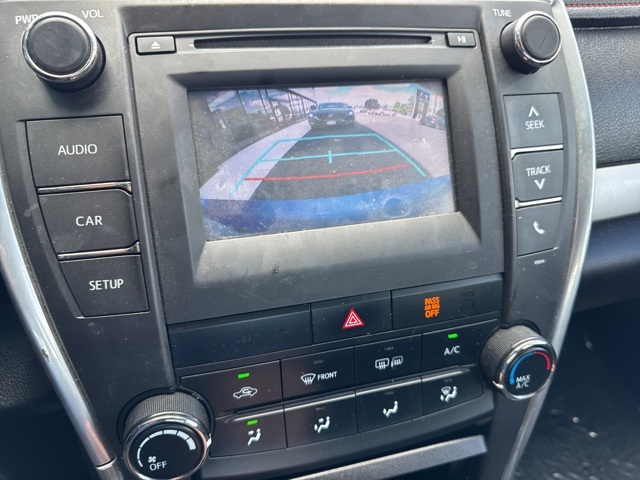2017 Toyota Camry XLE photo 19