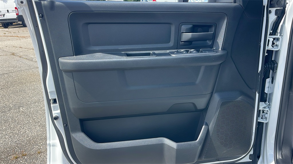 2025 Ram 2500 Tradesman photo 14