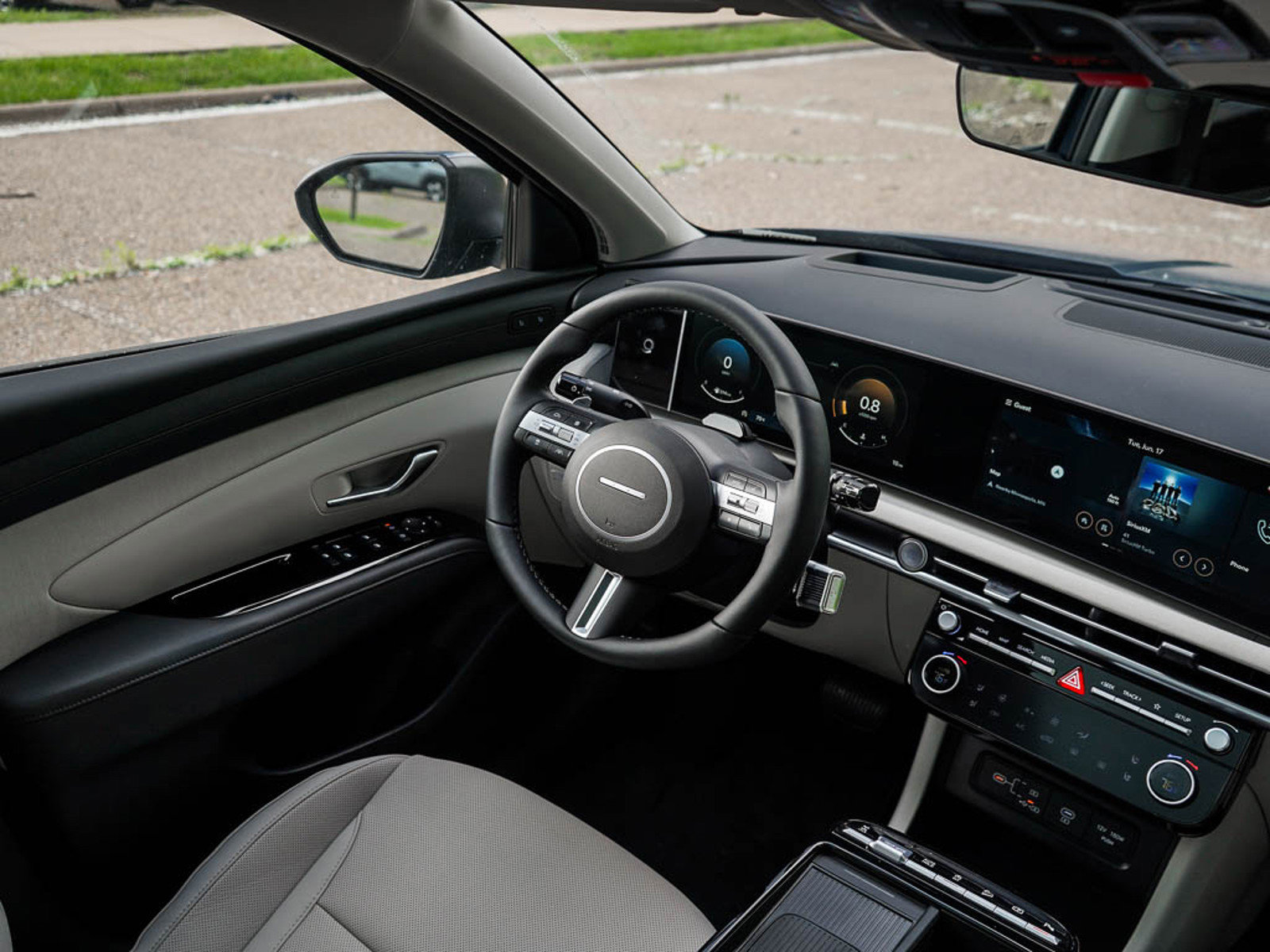 2025 Hyundai Tucson Limited photo 13