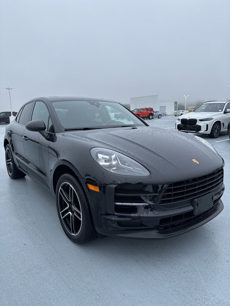 2019 Porsche Macan Base photo 3