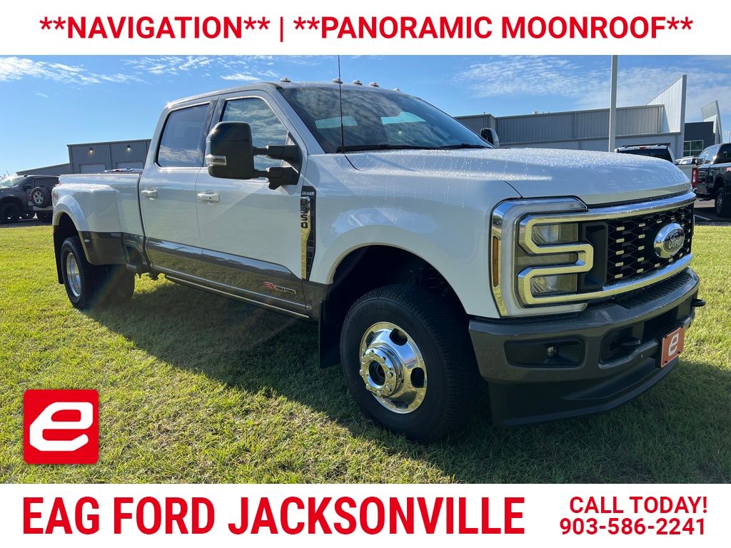 2026 Ford F-350 Super Duty King Ranch's photo