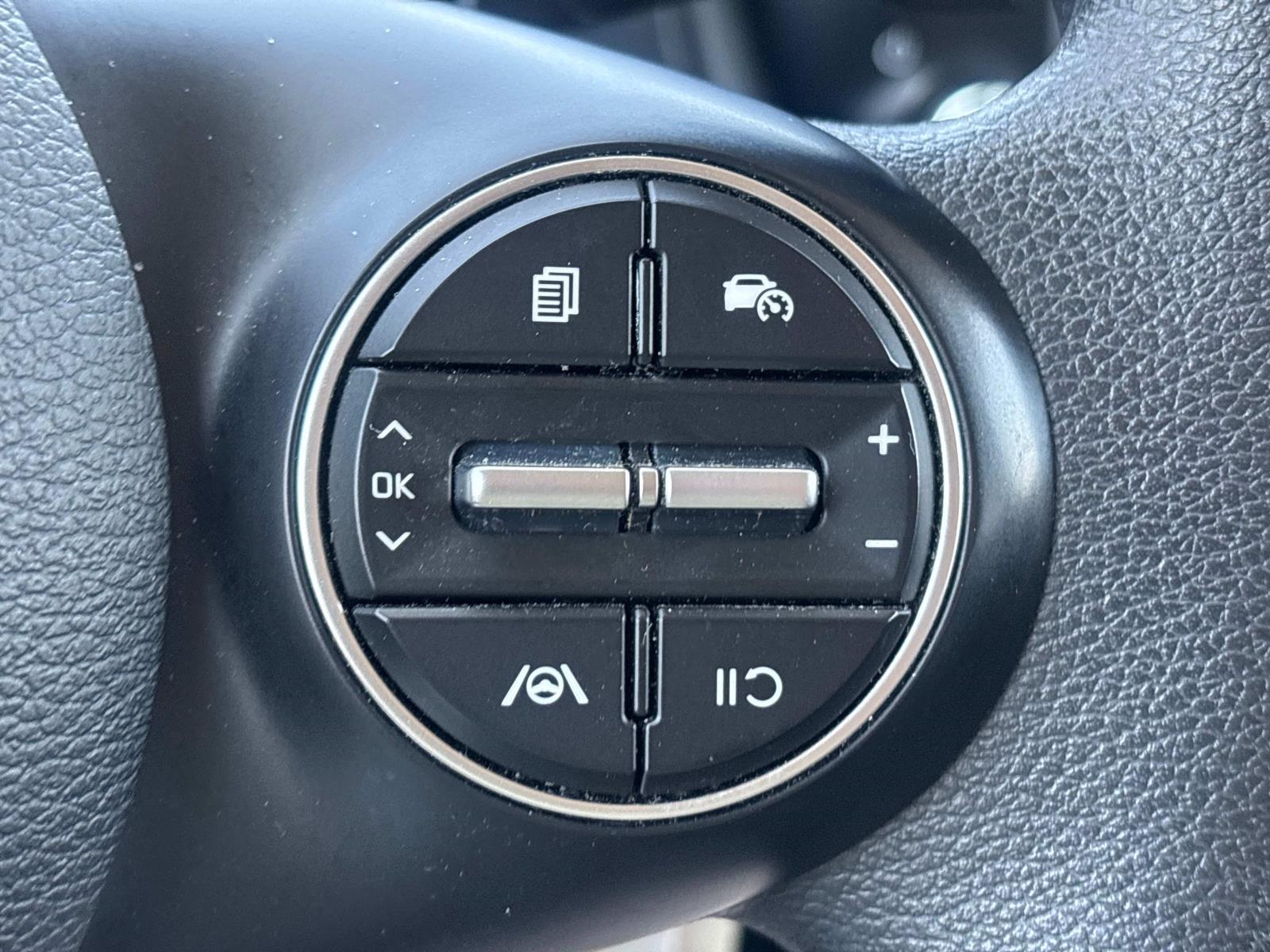 2023 Kia Soul LX photo 7