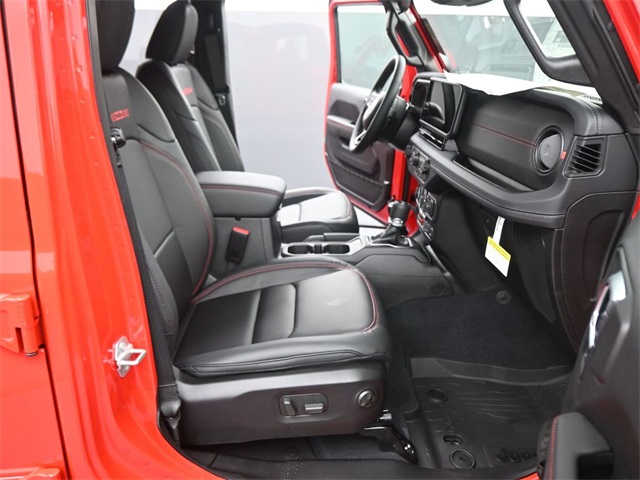 2025 Jeep Wrangler Rubicon photo 34