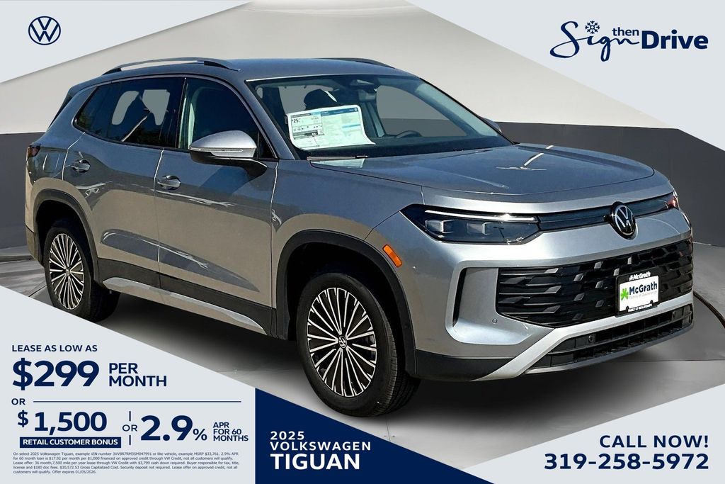 2025 Volkswagen Tiguan S's photo