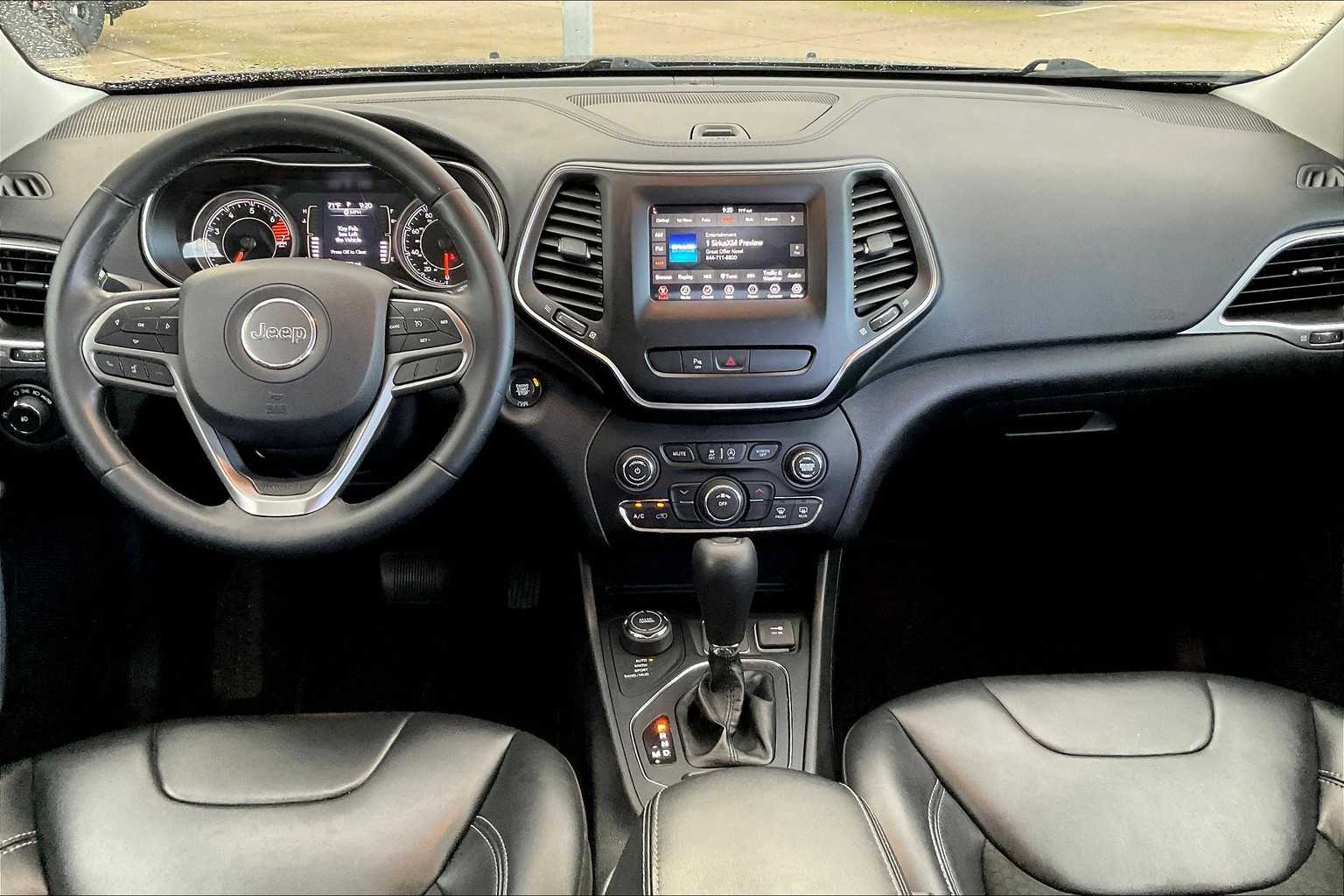 2019 Jeep Cherokee Latitude photo 13