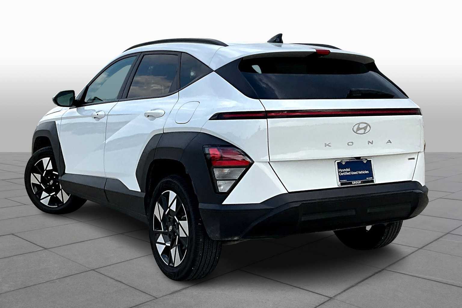 2024 Hyundai Kona SEL photo 10