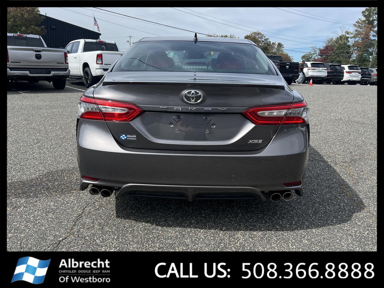 2019 Toyota Camry XSE photo 4