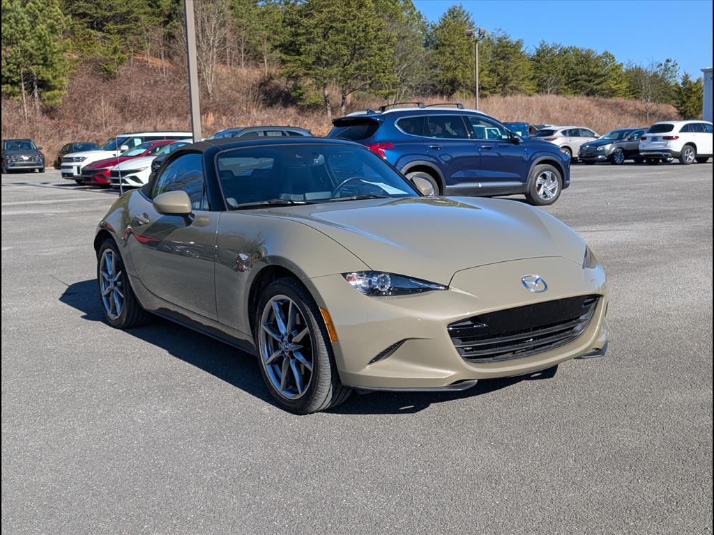 2023 Mazda MX-5 Miata Grand Touring's photo