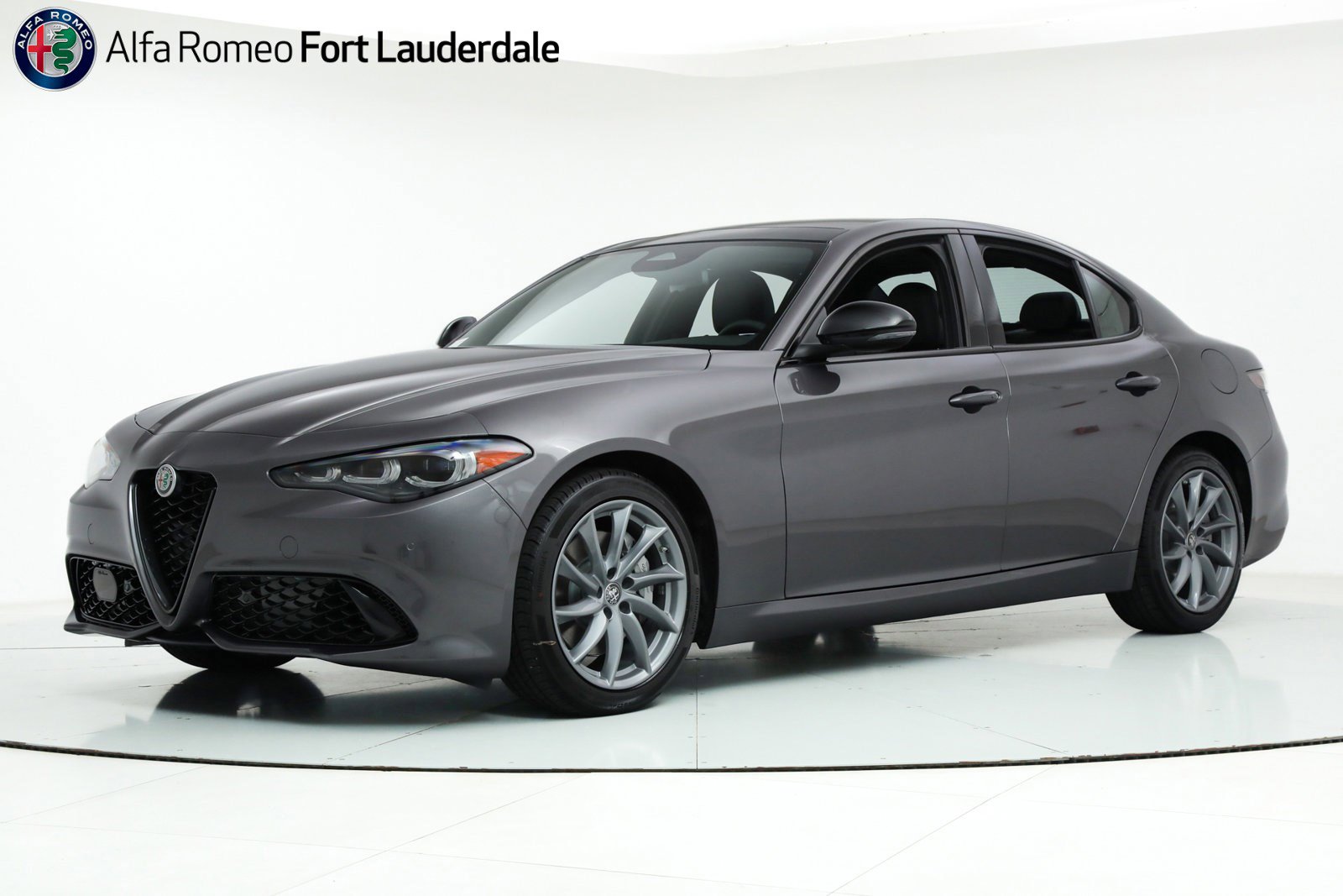 2025 Alfa Romeo Giulia Base's photo