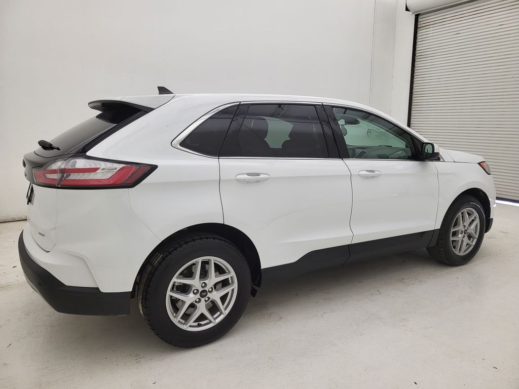 2024 Ford Edge SEL photo 13