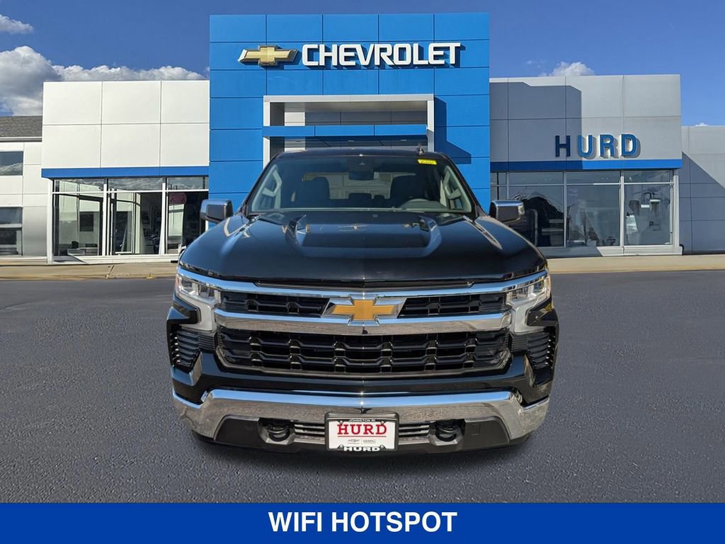 2025 Chevrolet Silverado 1500 LT photo 4