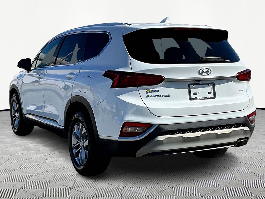 2020 Hyundai Santa Fe SEL photo 2