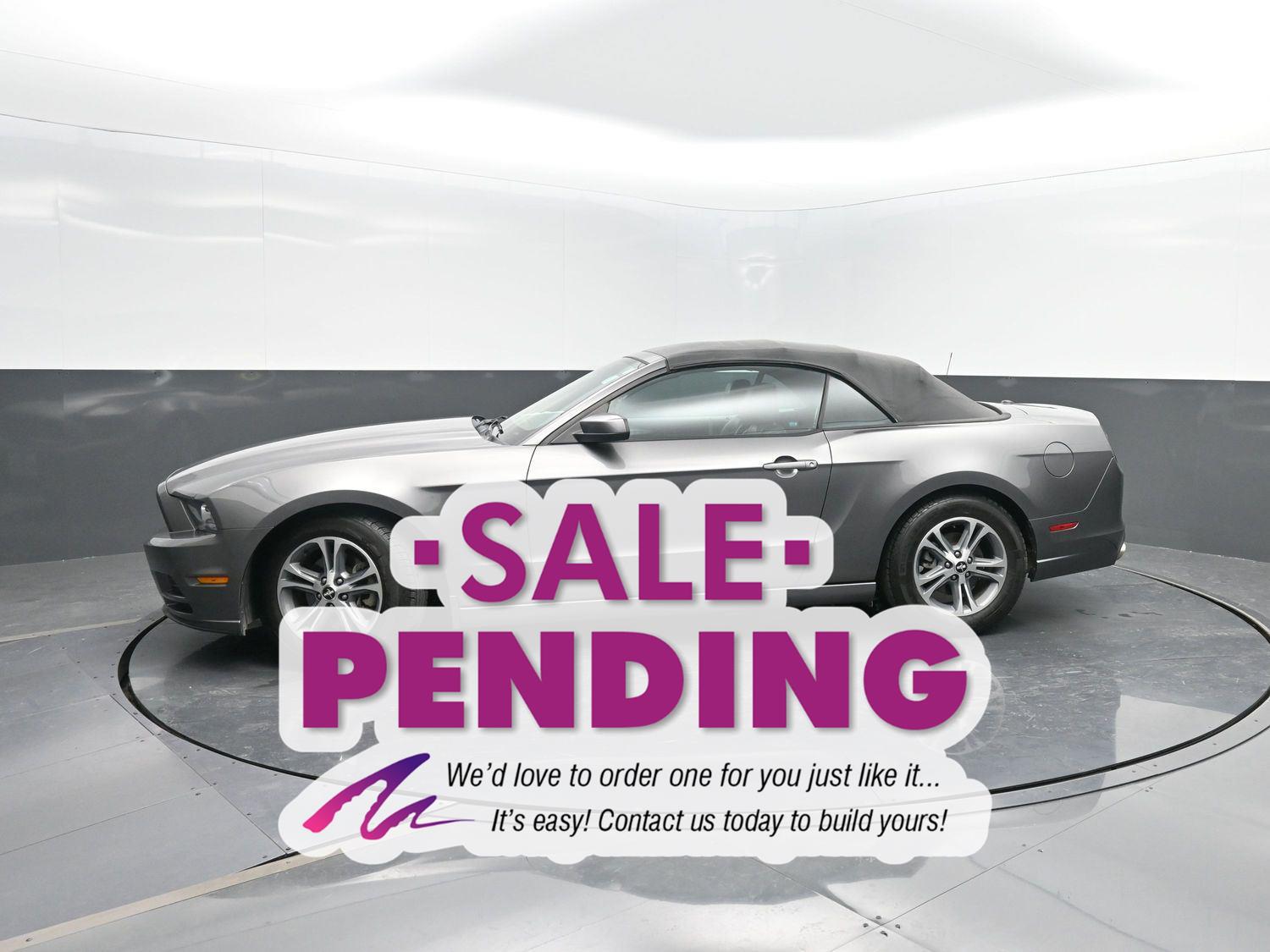 2014 Ford Mustang V6 Premium's photo