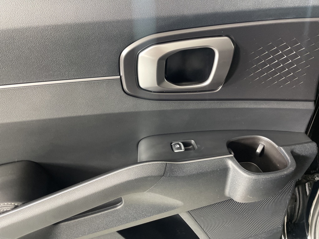 2022 Kia Sorento LX photo 22