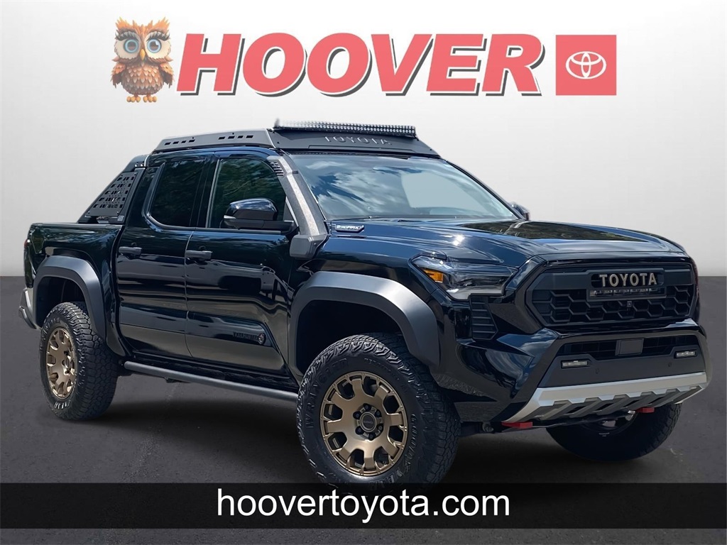 2025 Toyota Tacoma Trailhunter's photo