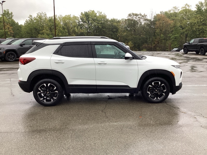 2023 Chevrolet Trailblazer LT photo 3
