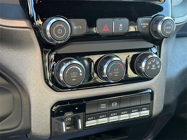 2026 Ram 5500 Tradesman photo 26