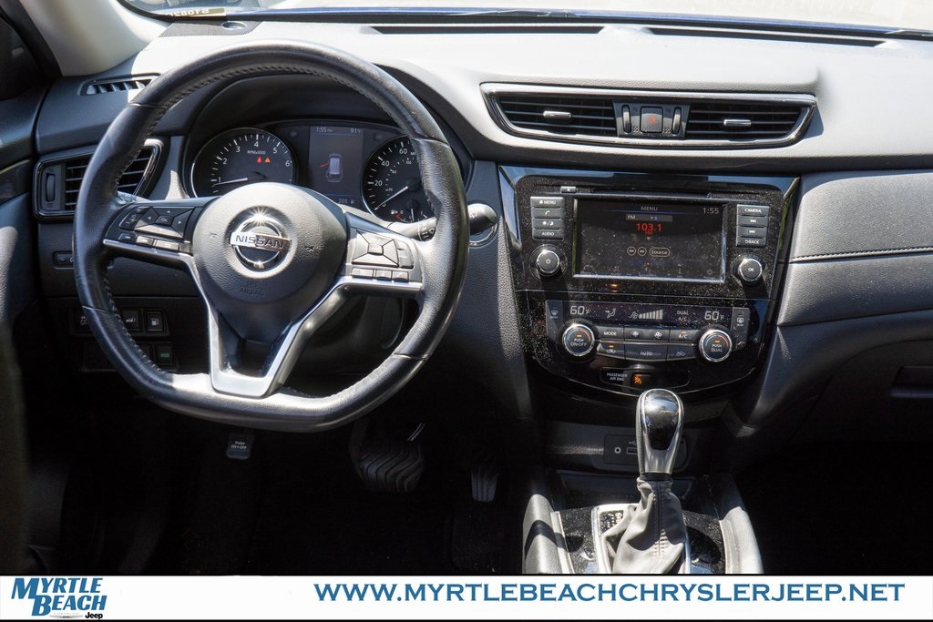 2019 Nissan Rogue SV photo 14