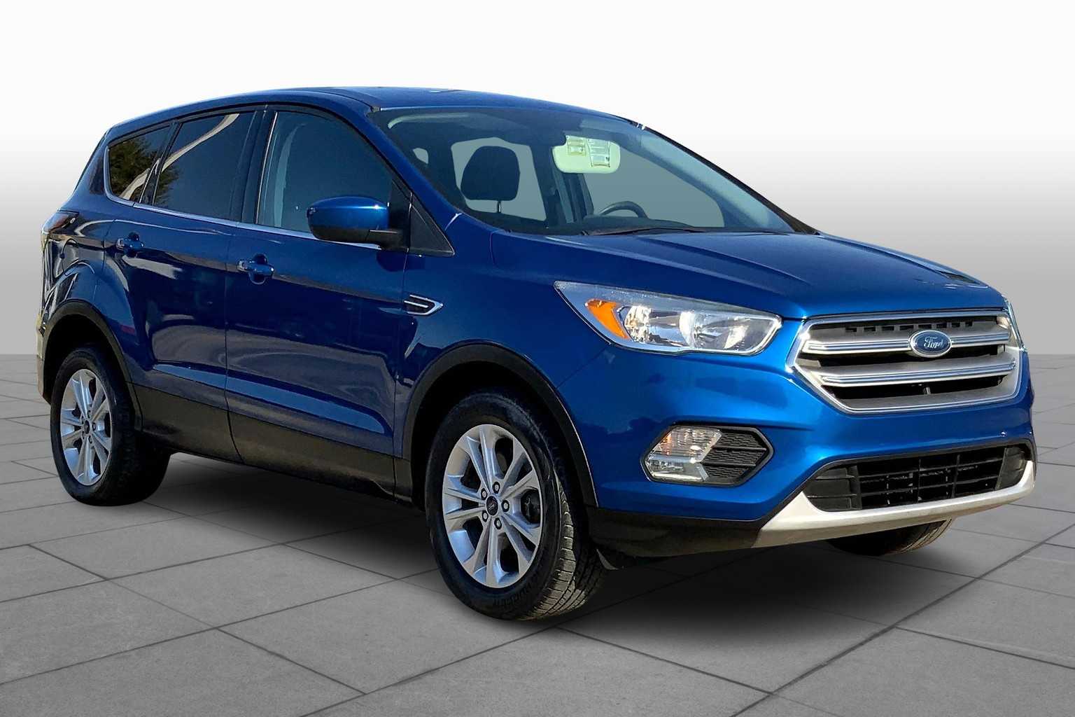 Used 2017 Ford Escape SE with VIN 1FMCU9GD2HUB88485 for sale in Rockwall, TX