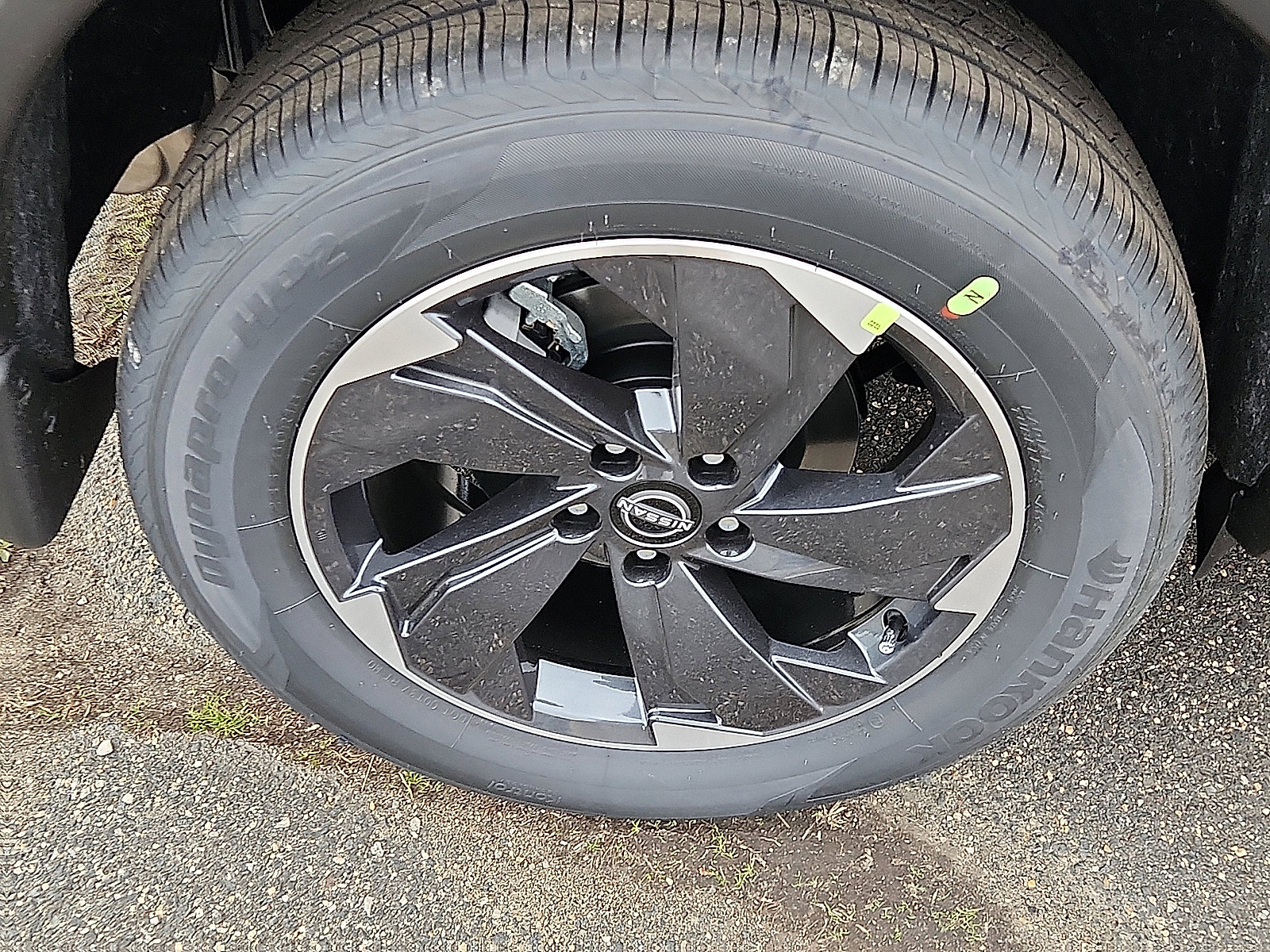 2026 Nissan Rogue SV photo 4