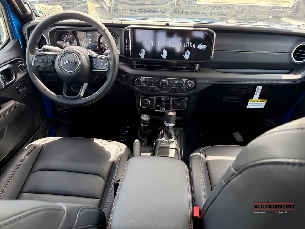 2025 Jeep Gladiator Sport photo 3