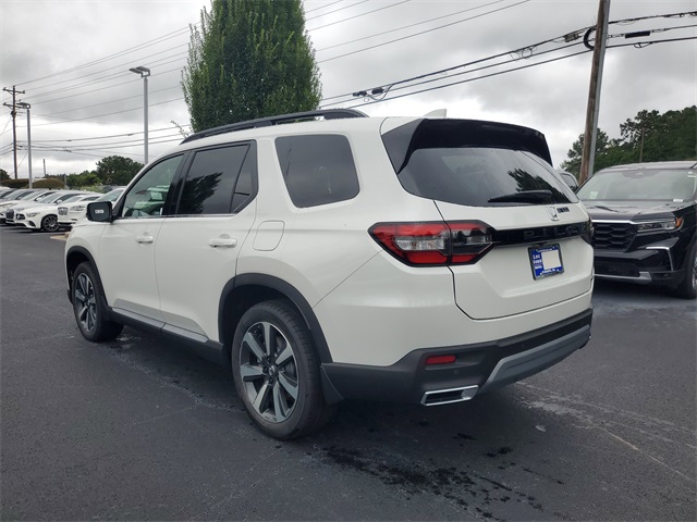 2025 Honda Pilot Touring photo 5