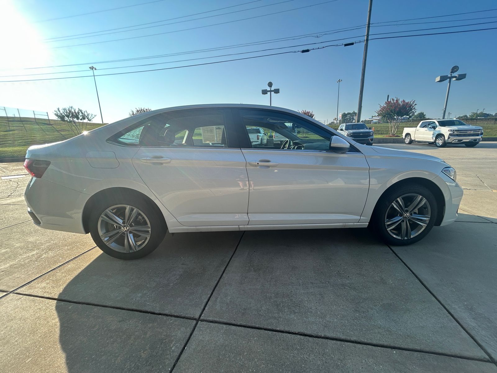 2024 Volkswagen Jetta 1.5T SE photo 3
