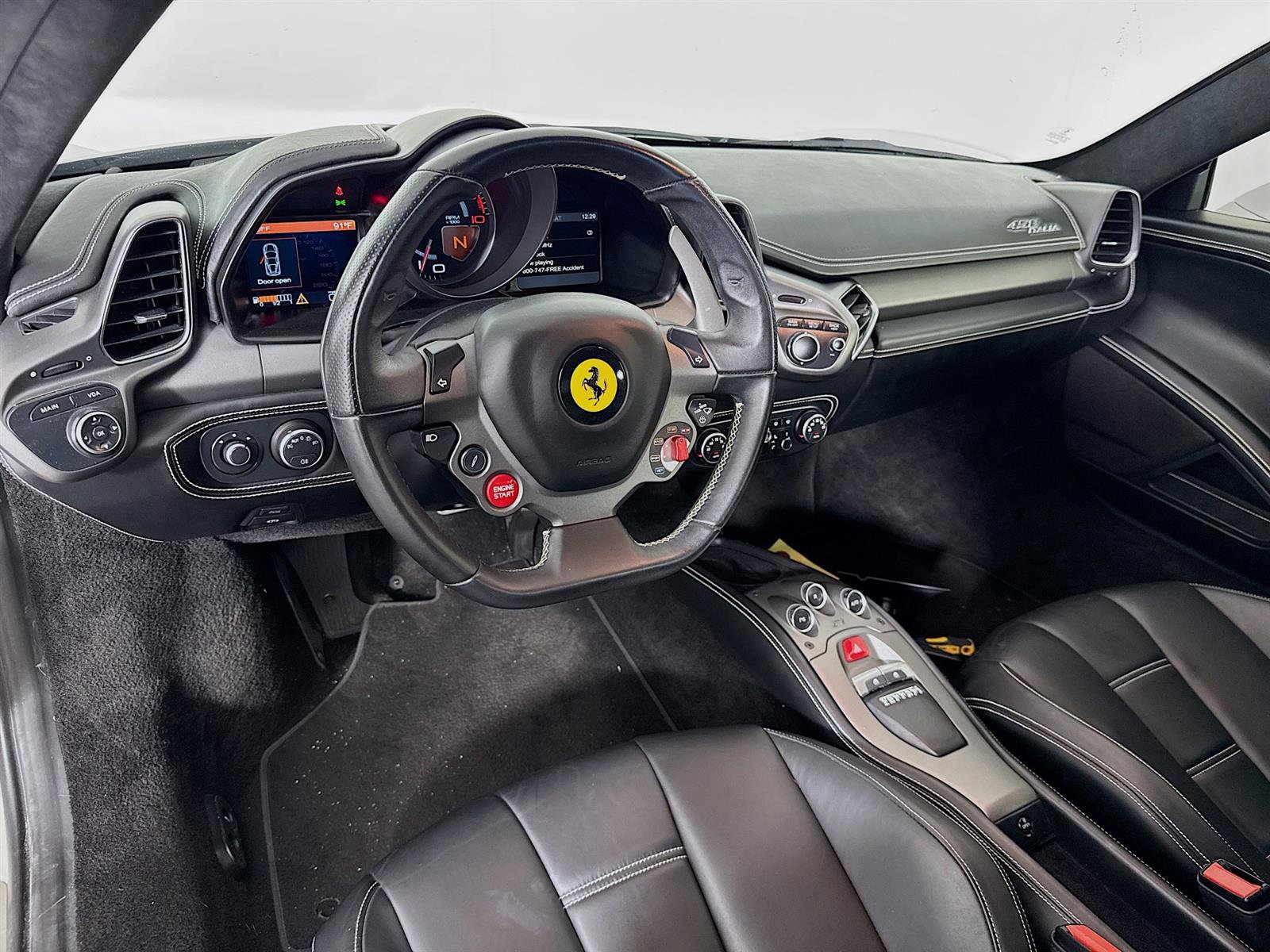 2014 Ferrari 458 Italia Base photo 9