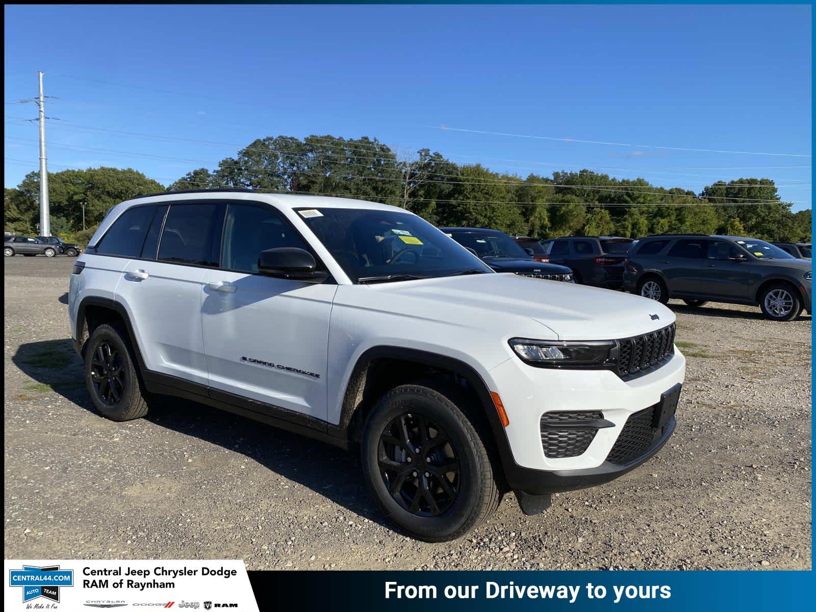 2025 Jeep Grand Cherokee Altitude's photo