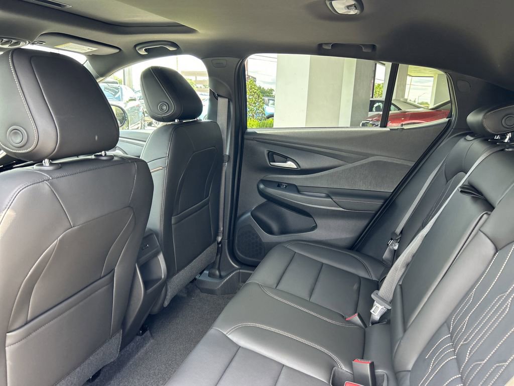 2025 Buick Envista Avenir photo 16