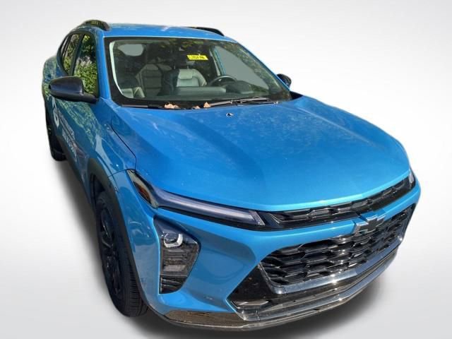 2025 Chevrolet Trax ACTIV photo 2