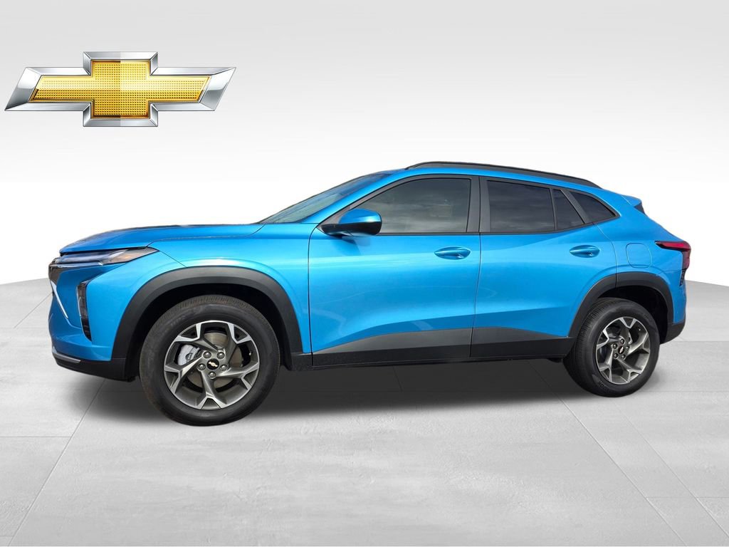 2025 Chevrolet Trax LT photo 3