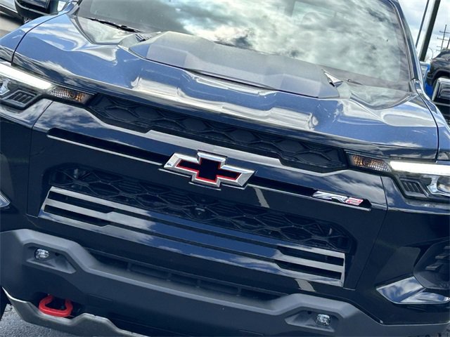 2025 Chevrolet Colorado ZR2 photo 3