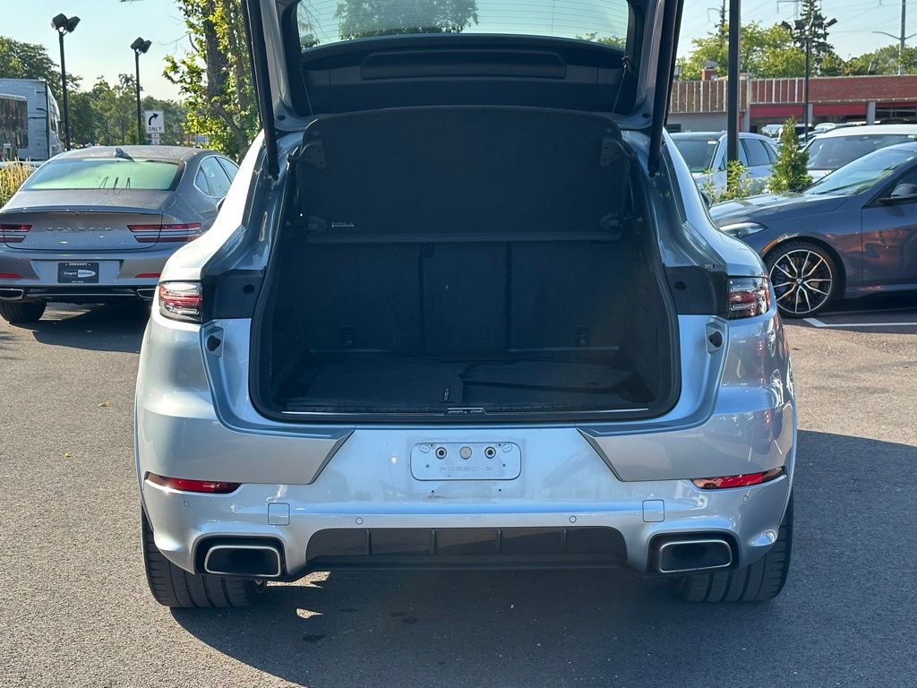 2022 Porsche Cayenne Coupe Base photo 15