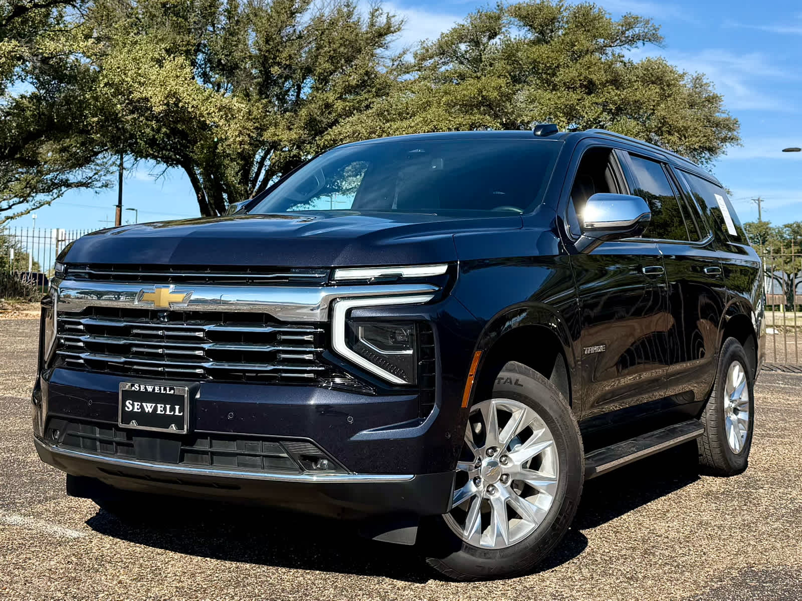 2025 Chevrolet Tahoe Premier's photo
