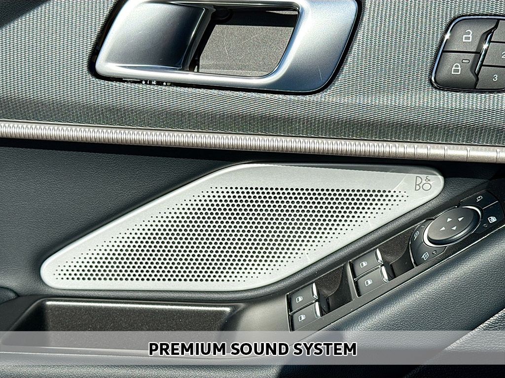 2026 Ford Explorer ST photo 4