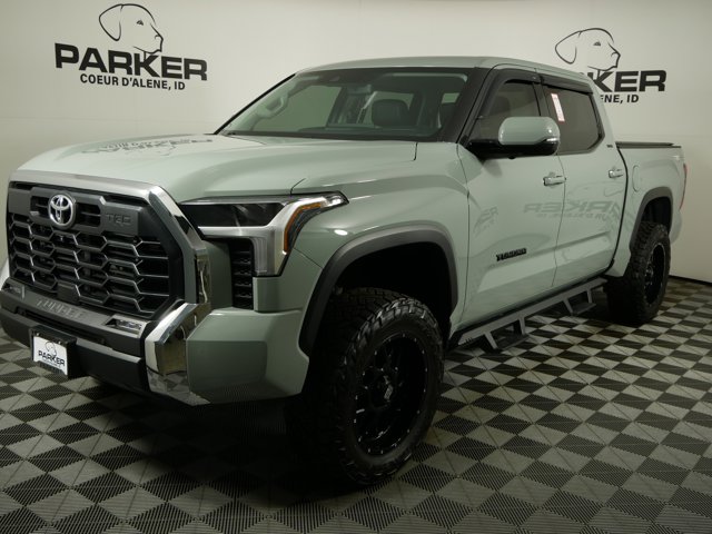 2023 Toyota Tundra SR5's photo